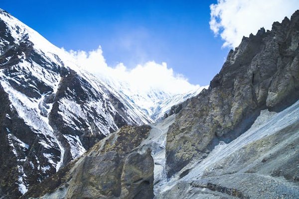 Quels conseils pour une randonnée dans les montagnes de l'Himalaya, Népal?